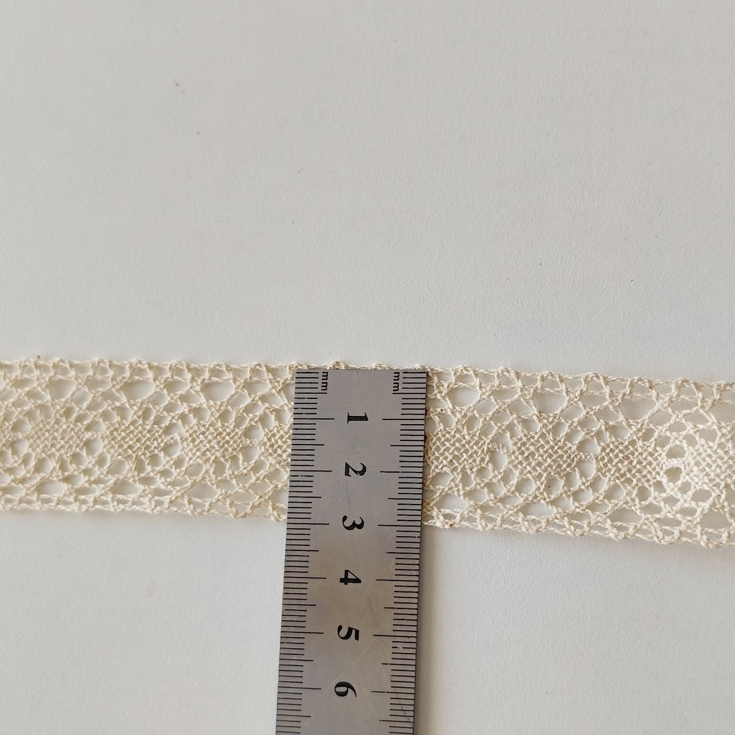 3 Mètres de Ruban dentelle 100% coton d'environ 31mm
