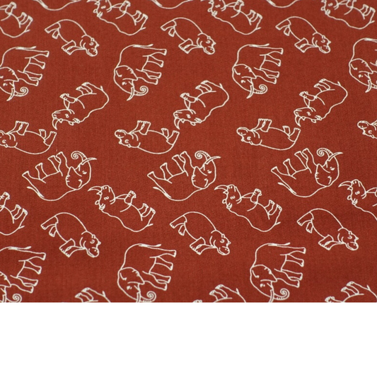Coupon 45x45cm - Tissu coton Motif éléphants, hippopotames, rhinocéros sur fond roux